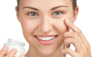 Dry Skincare Sets for Women's at Attractive Prices
